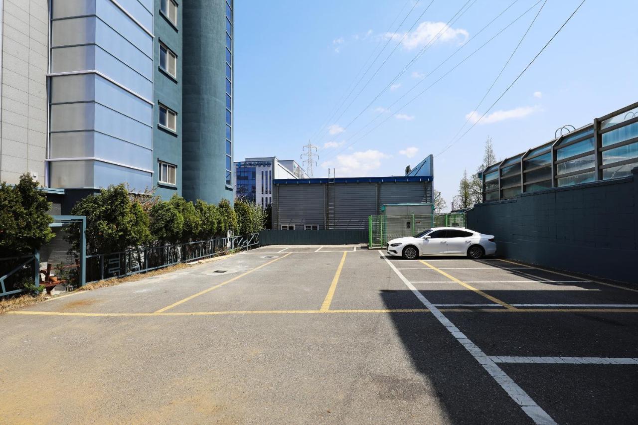 El Tower Hotel Gunsan Exterior foto